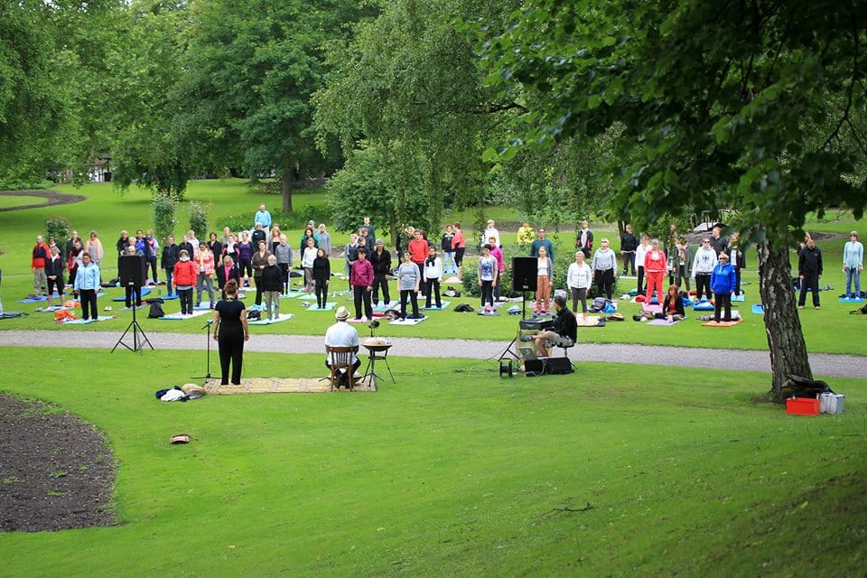 Yoga i parken2