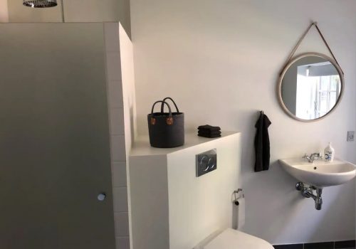 Badeværelse i feriehuset på Gavnø